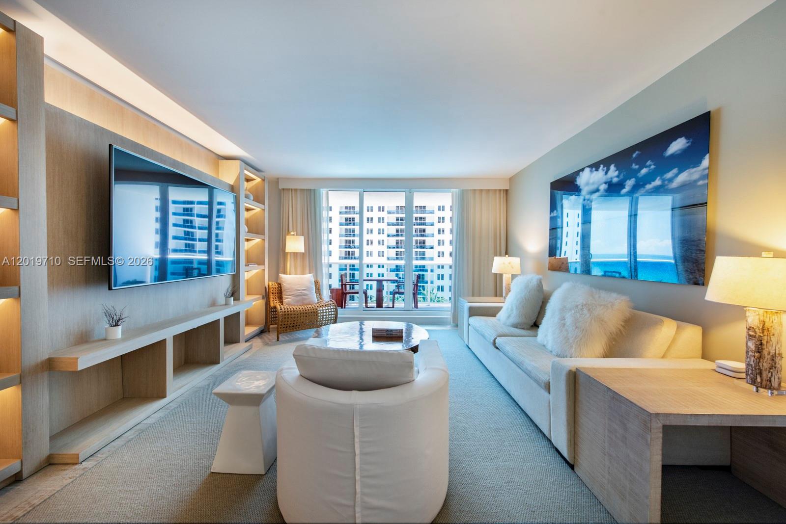 102 24th St #1012 Miami Beach, FL 33139