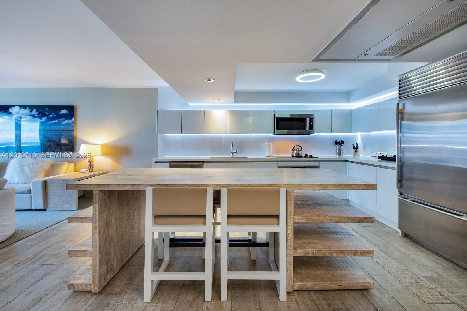 102 24th St #1012 Miami Beach, FL 33139