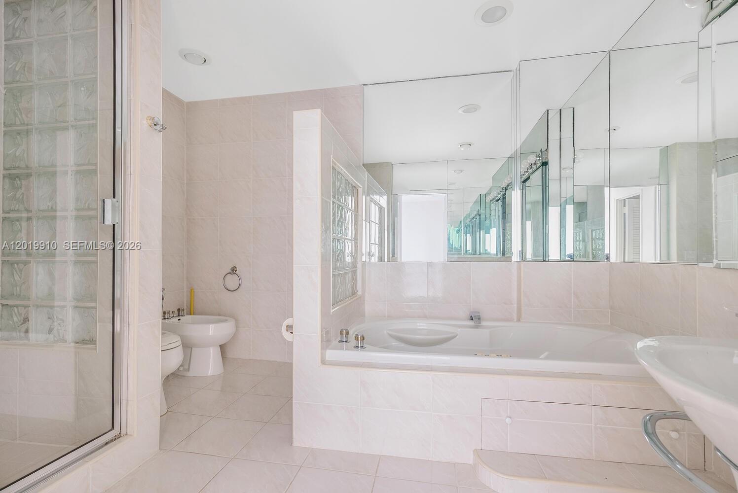 10185 Collins Ave #PH08 Bal Harbour, FL 33154