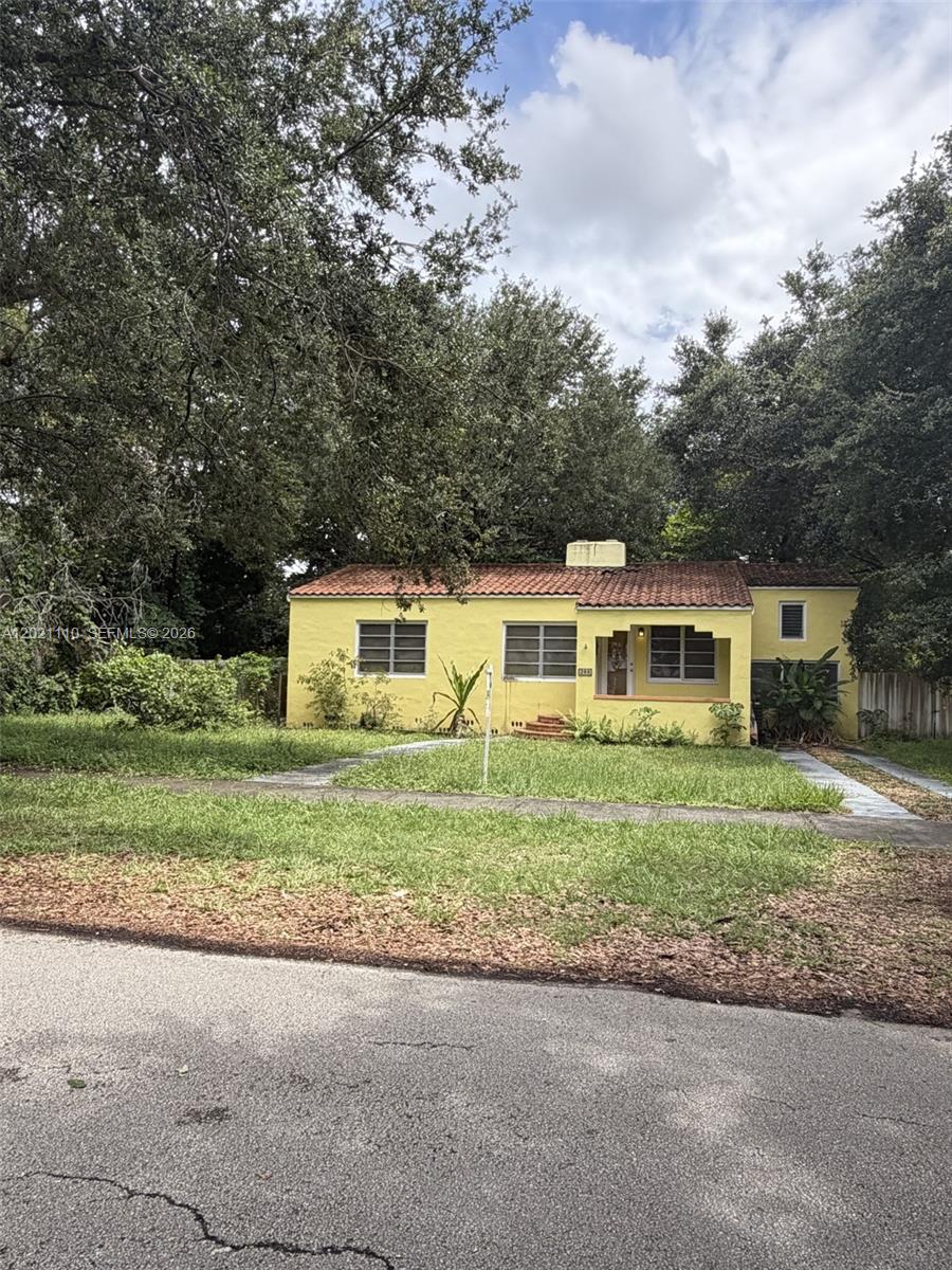 260 Hibiscus Dr
