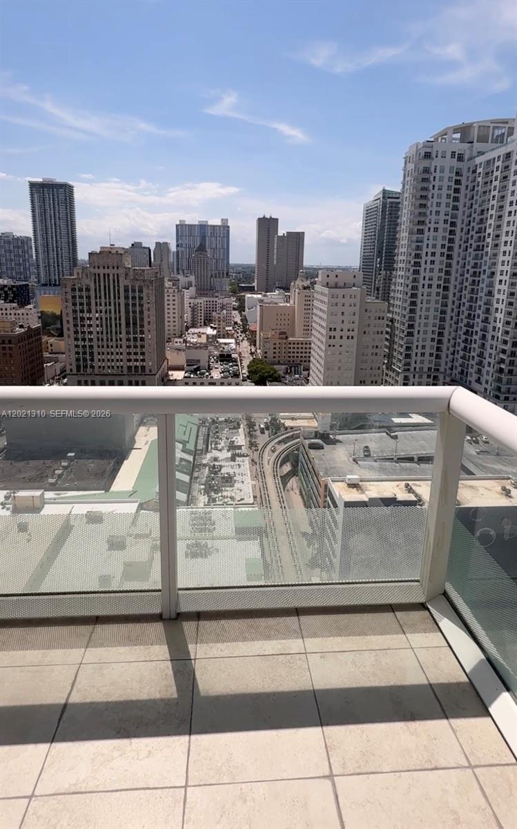 50 Biscayne Blvd #2501 Miami, FL 33132