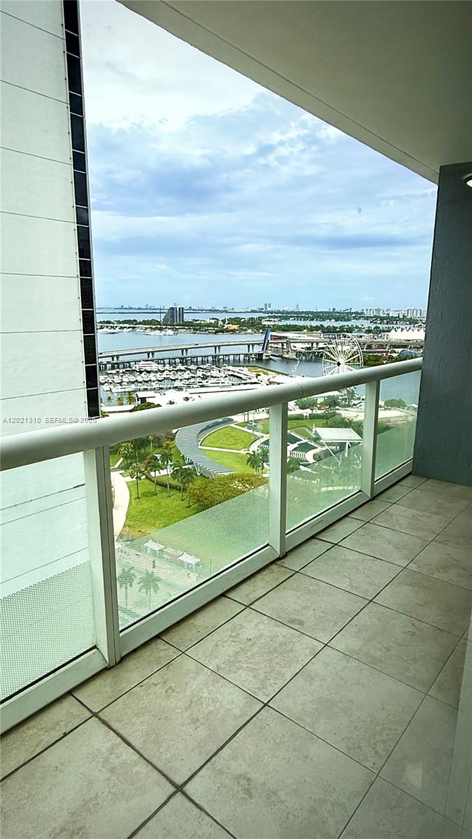 image 50 Biscayne21