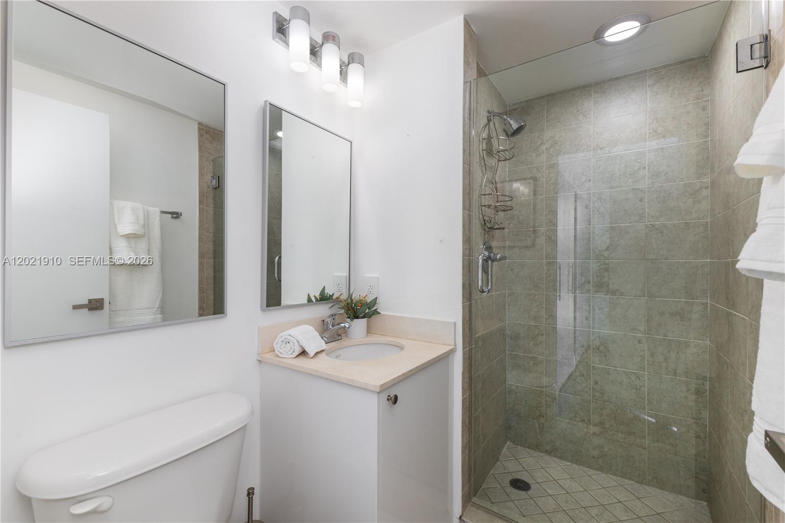 60 SW 13th St #4613 Miami, FL 33130