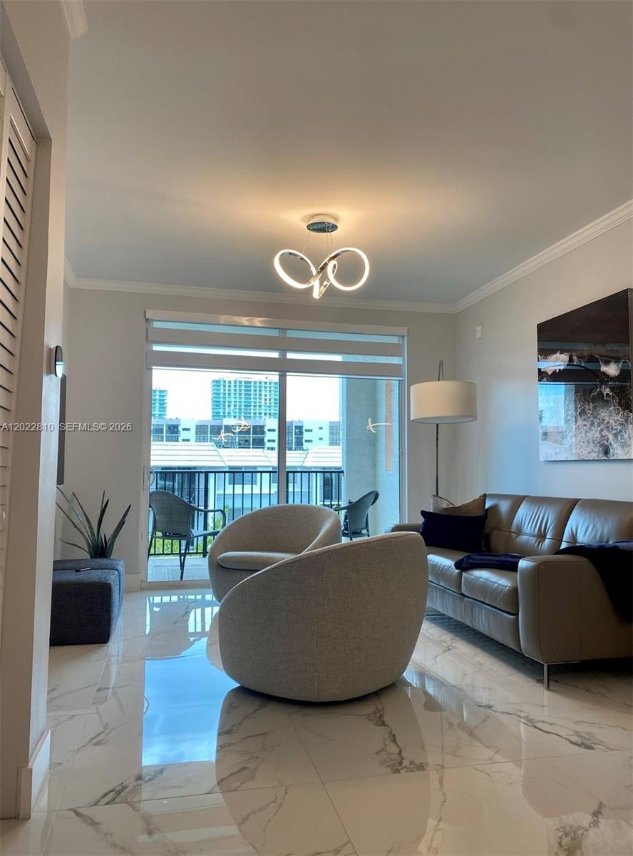 image Porto Bellagio Condo1