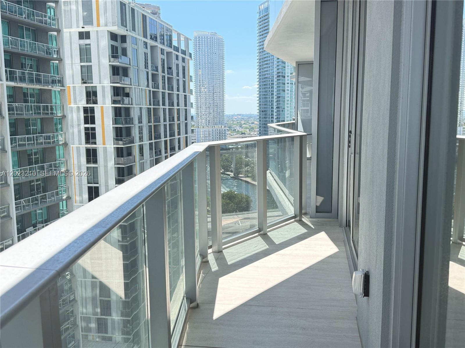 77 SE 5th St #2111 Miami, FL 33131