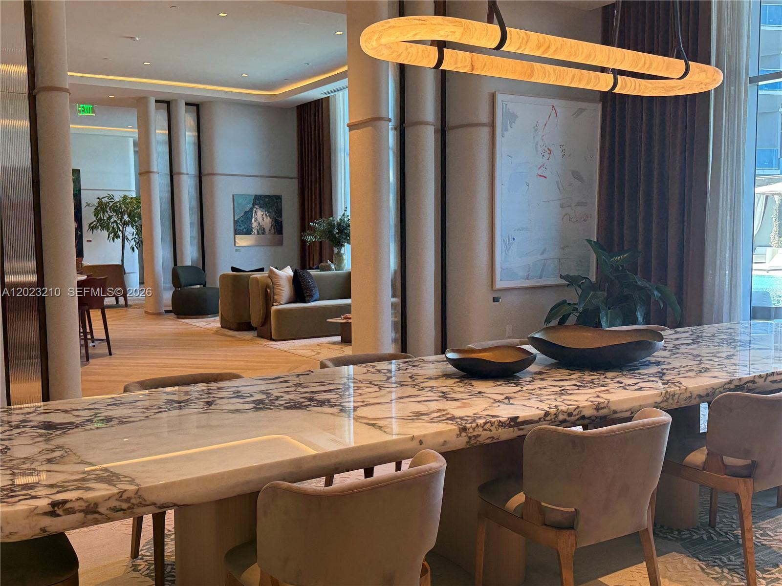 77 SE 5th St #2111 Miami, FL 33131