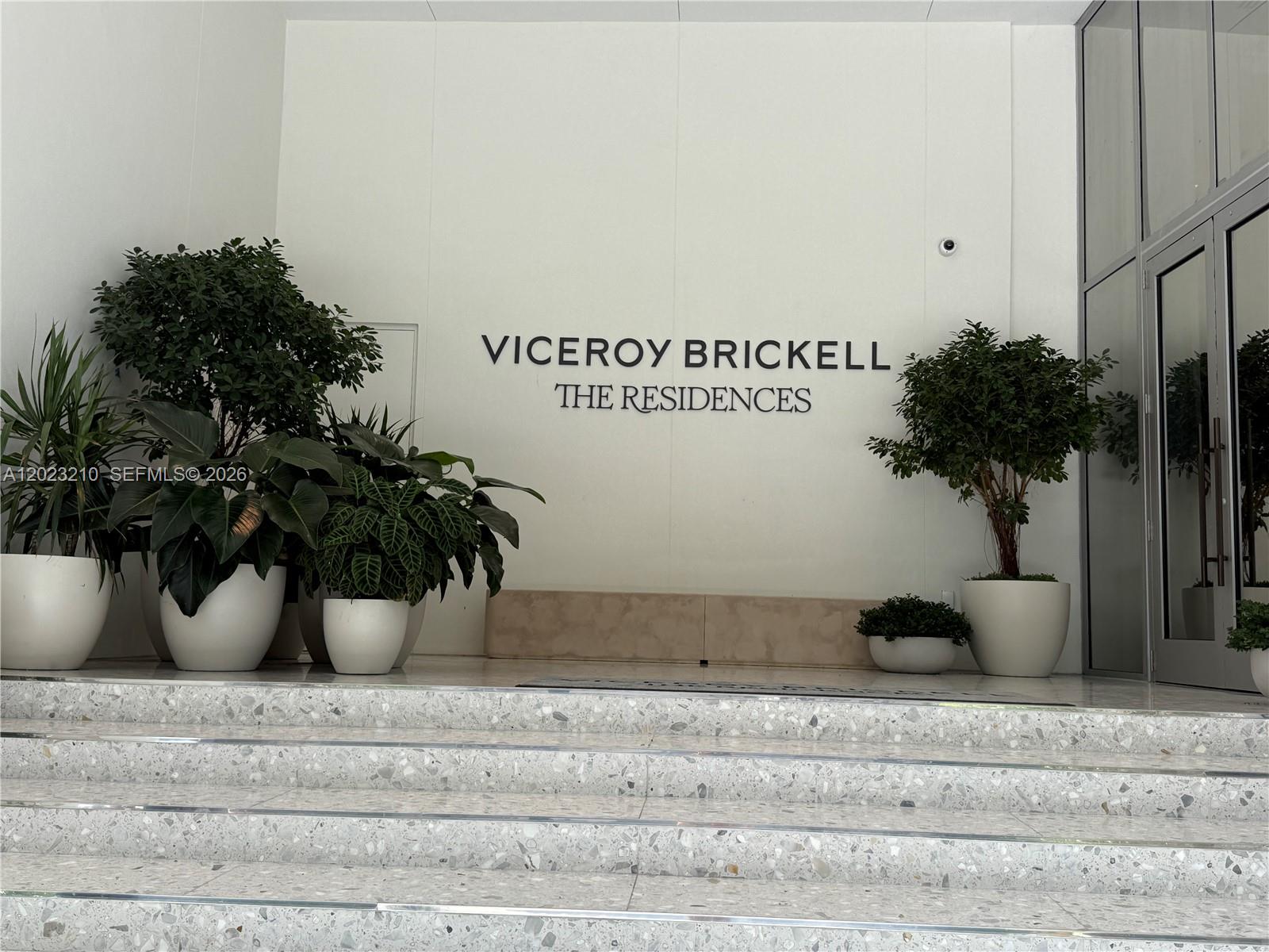 77 SE 5th St #2111 Miami, FL 33131