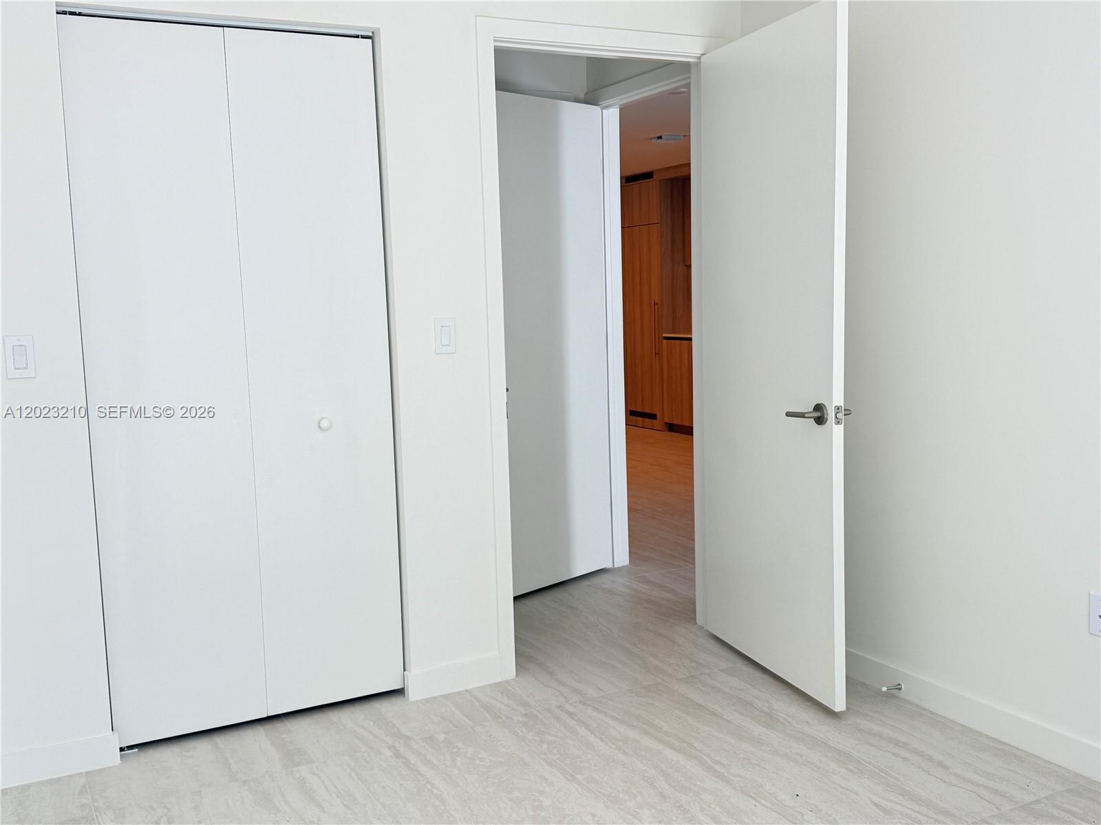 77 SE 5th St #2111 Miami, FL 33131