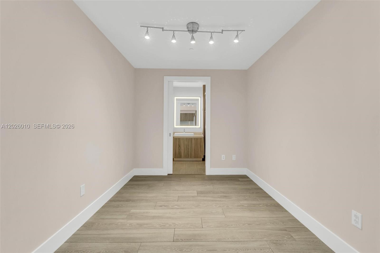 2960 NE 207th St #1108 Aventura, FL 33180