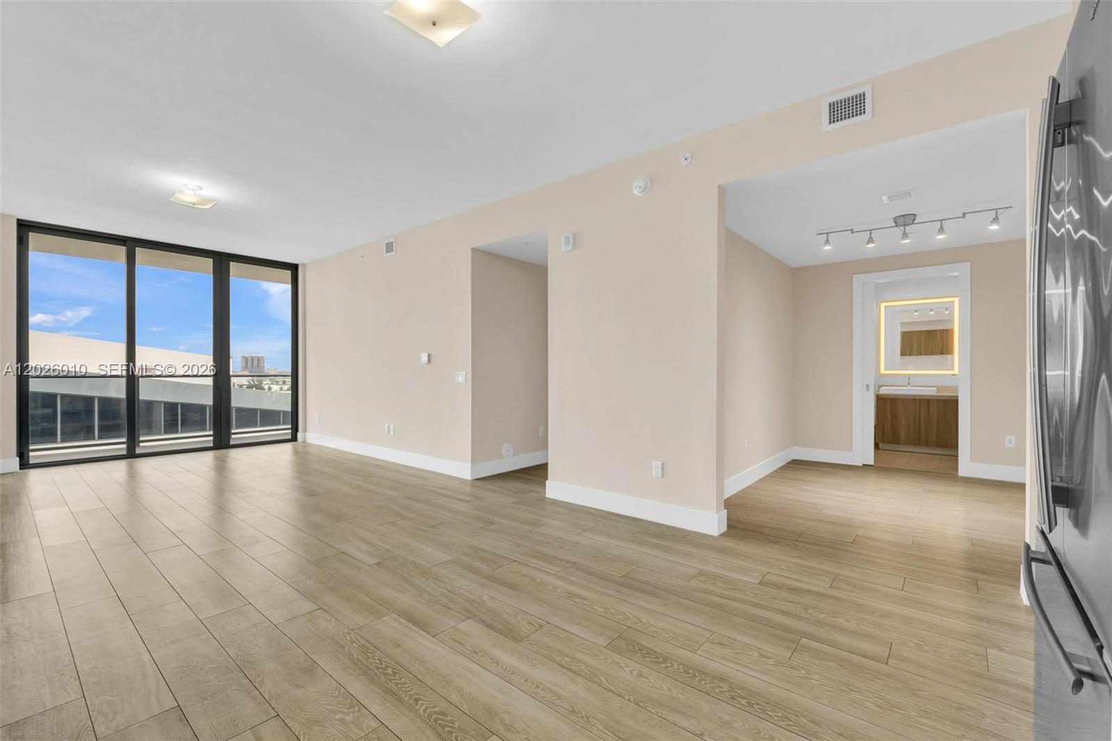 2960 NE 207th St #1108 Aventura, FL 33180