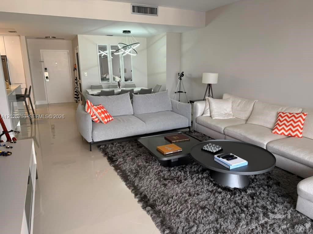 2500 Parkview Dr #2518