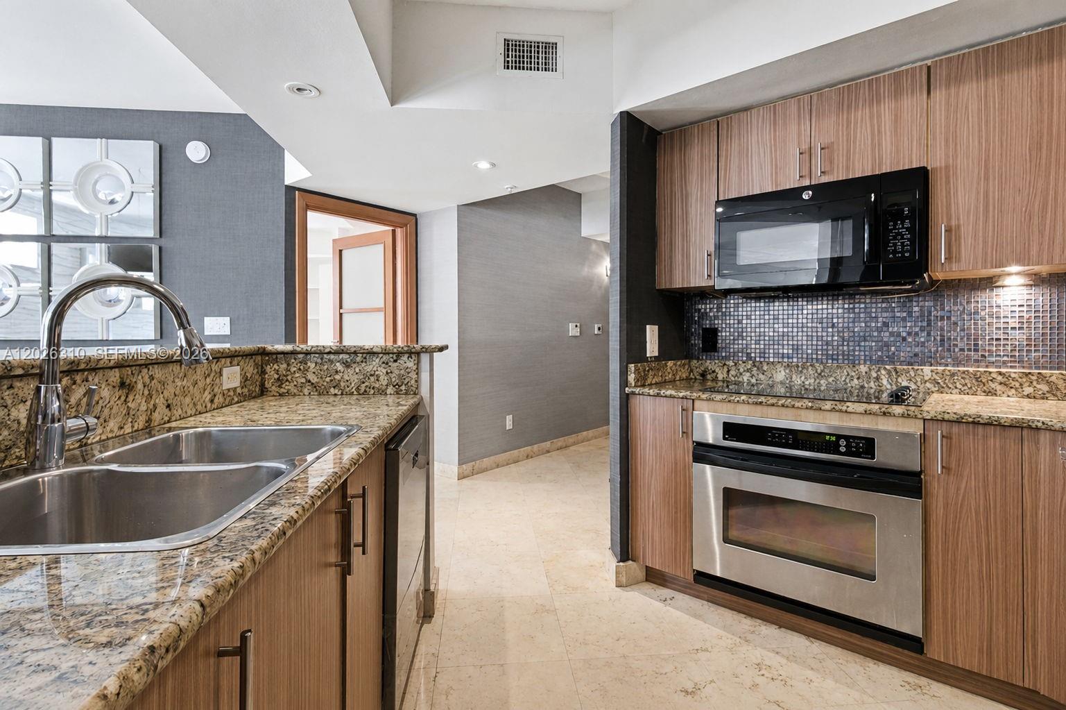 140 Meridian Ave #315 Miami Beach, FL 33139