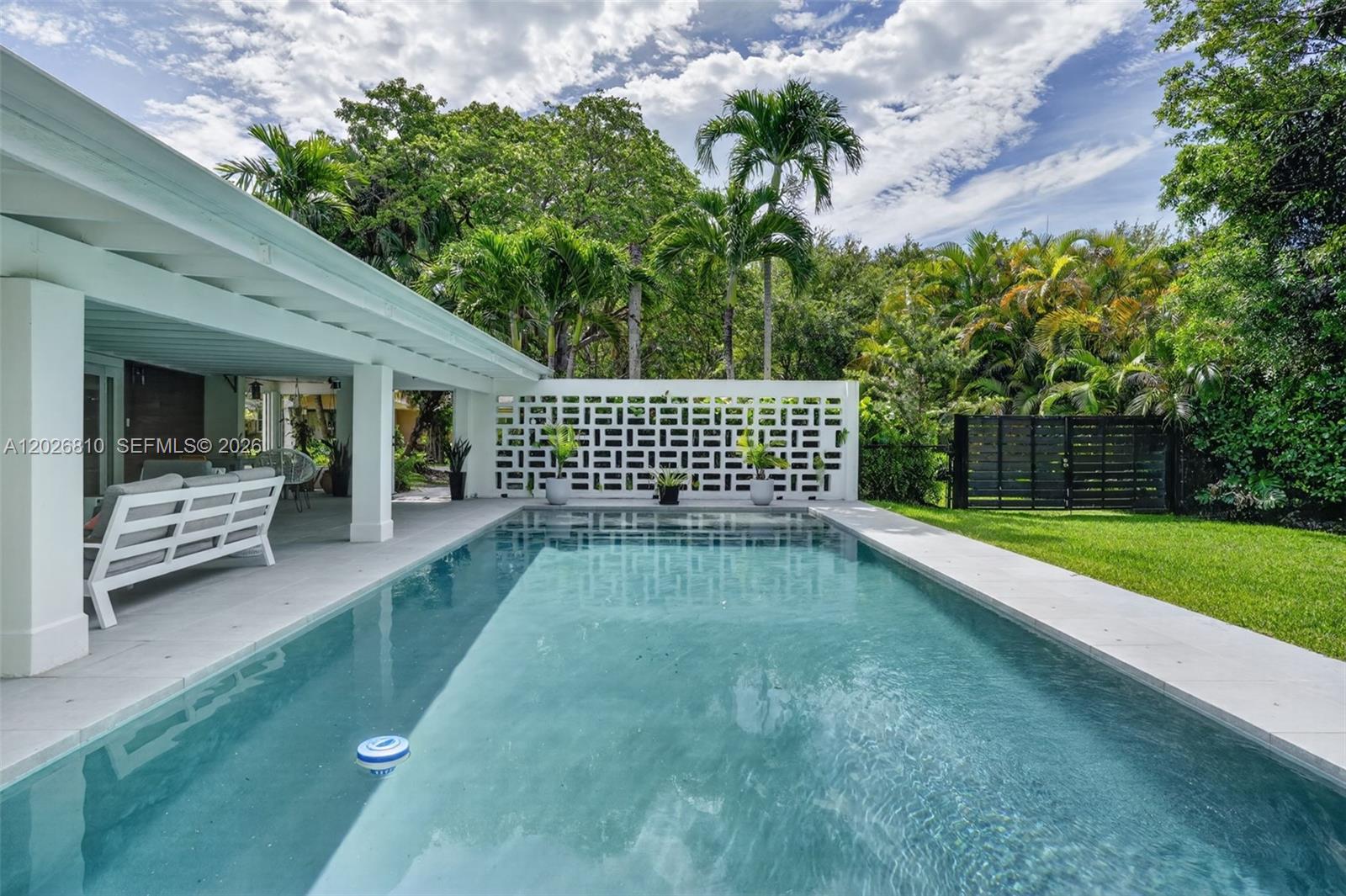 12420 SW 69th Ave Pinecrest, FL 33156