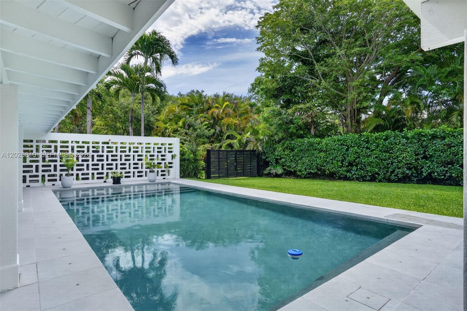 12420 SW 69th Ave Pinecrest, FL 33156