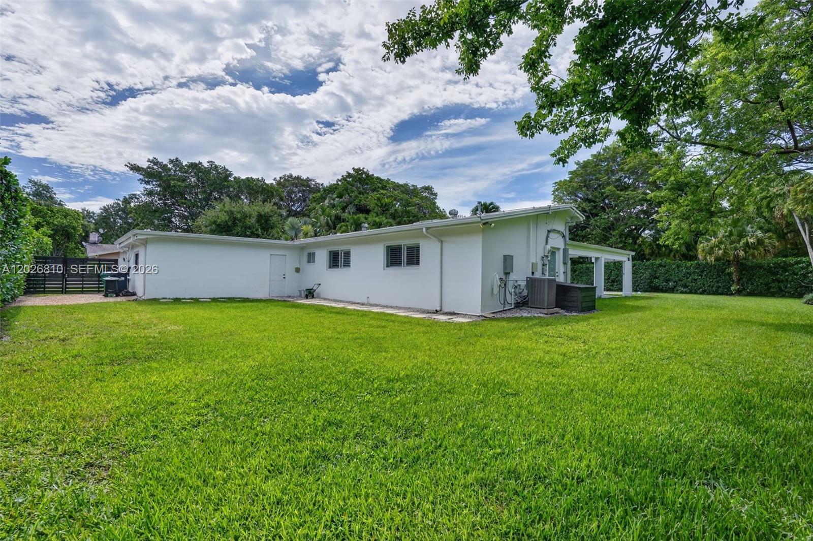 12420 SW 69th Ave Pinecrest, FL 33156