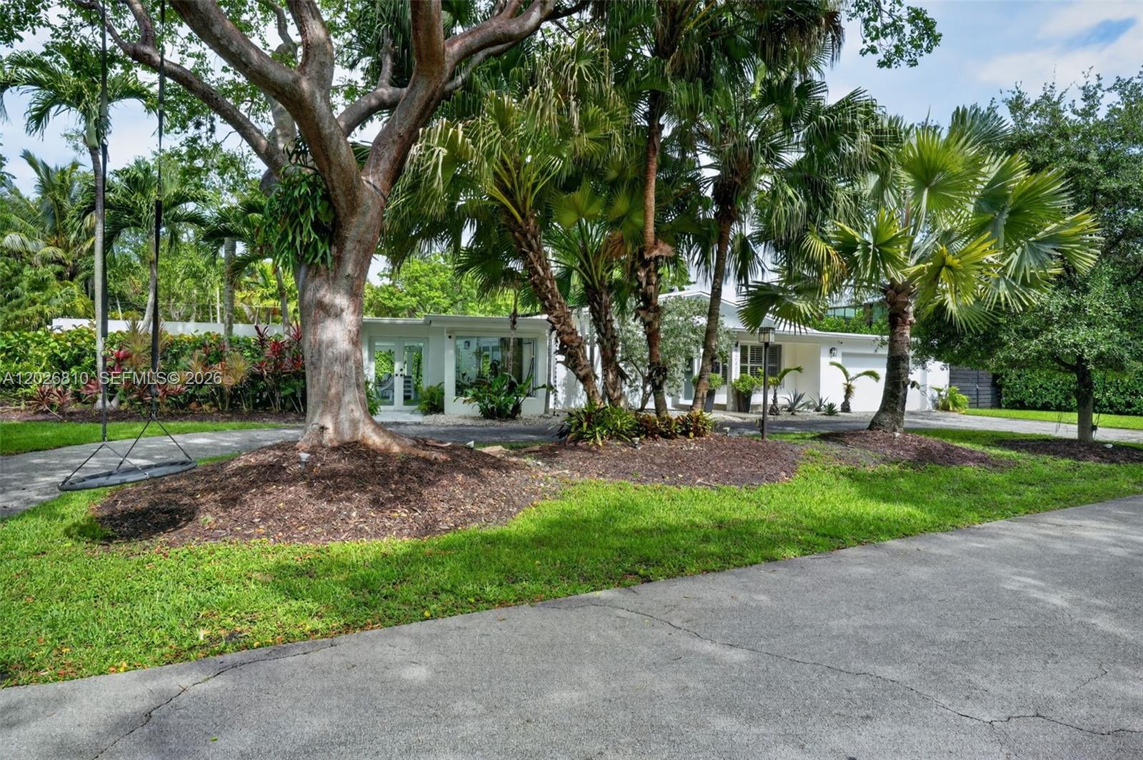 12420 SW 69th Ave Pinecrest, FL 33156