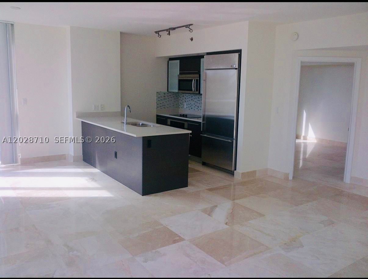 image 500 Brickell West2