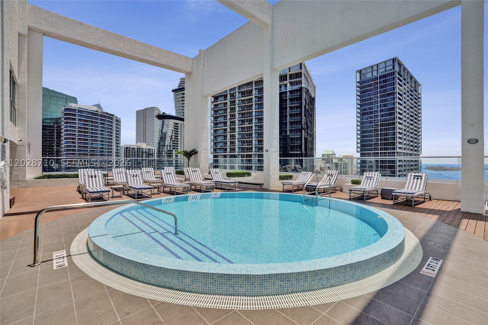 image 500 Brickell West41