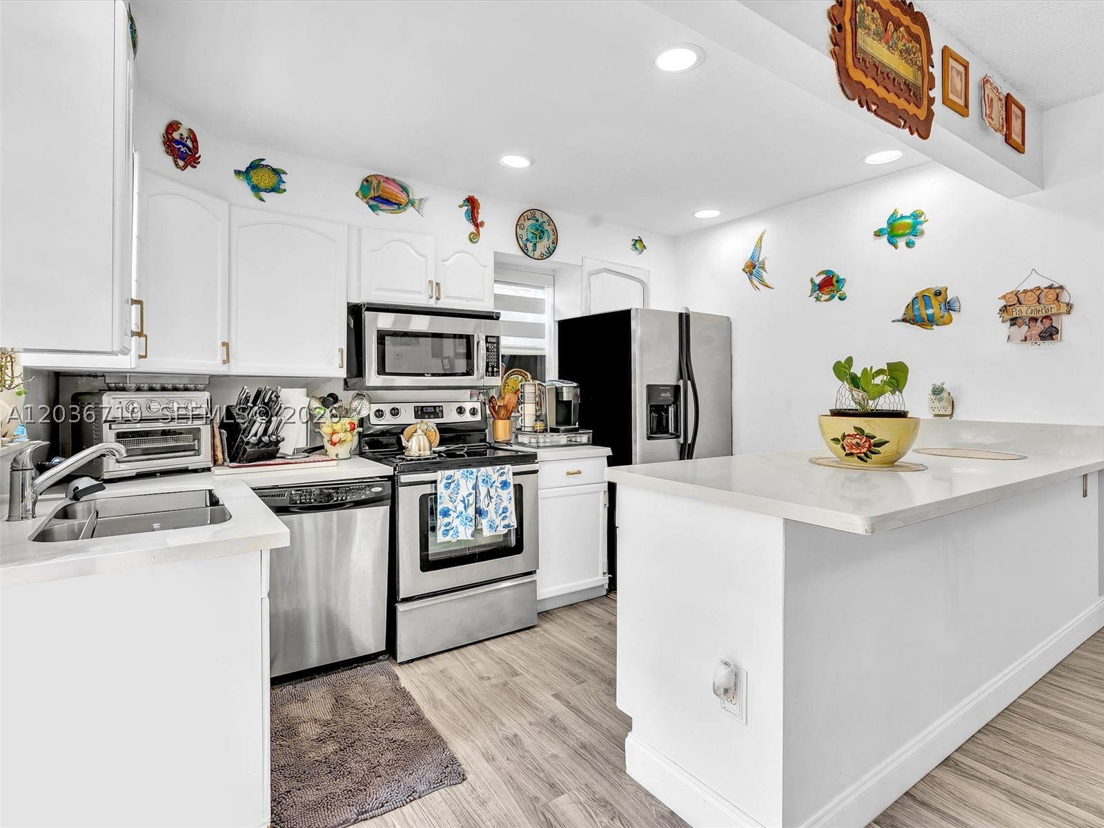 3483 SW 52nd Ave