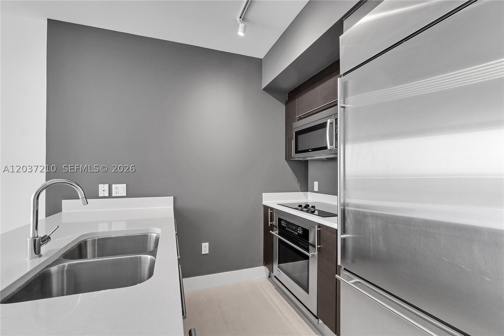 image 500 Brickell East12
