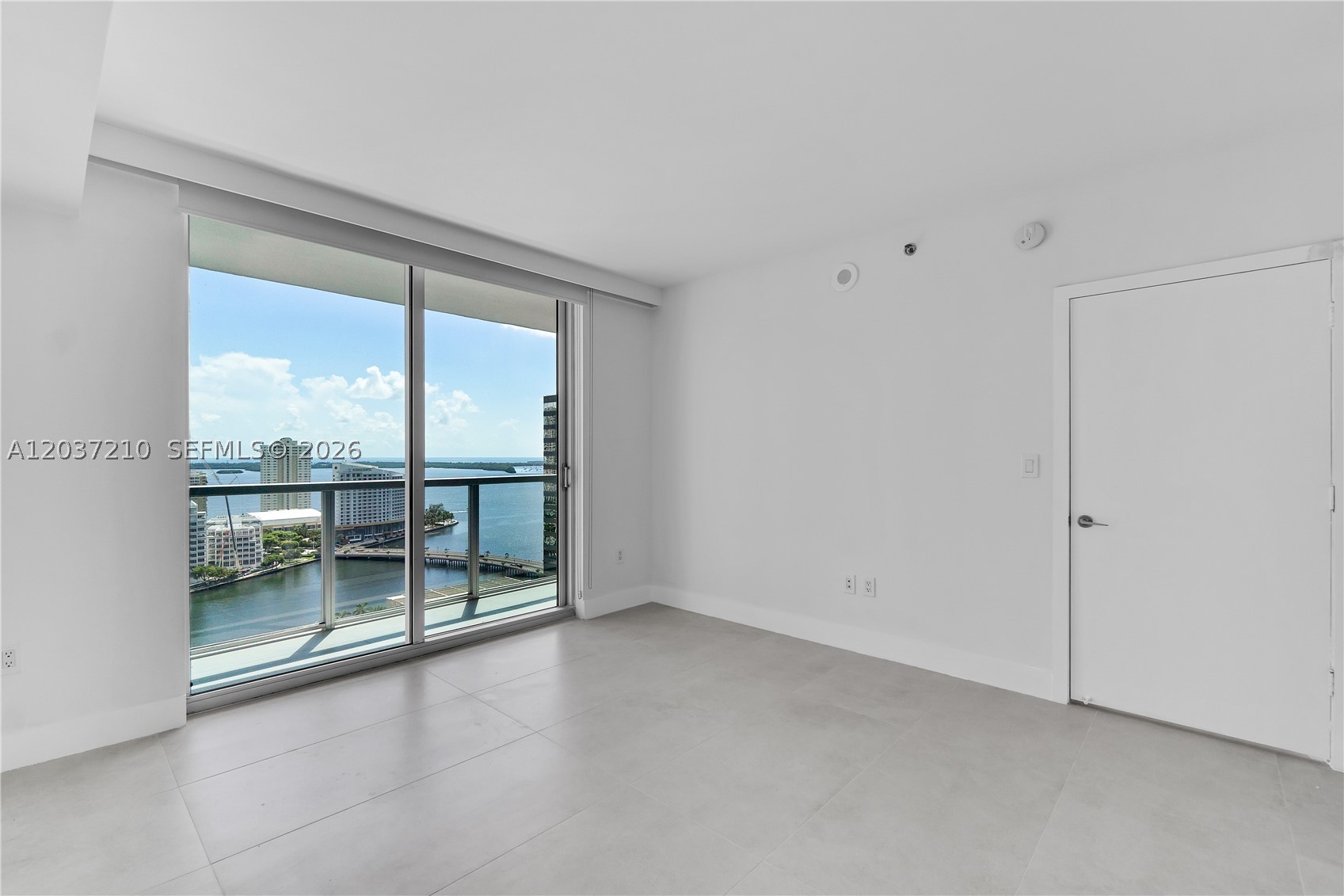 image 500 Brickell East18