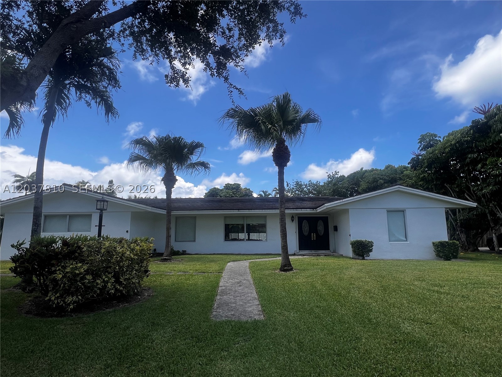 7361 SW 117th Ter Pinecrest, FL 33156