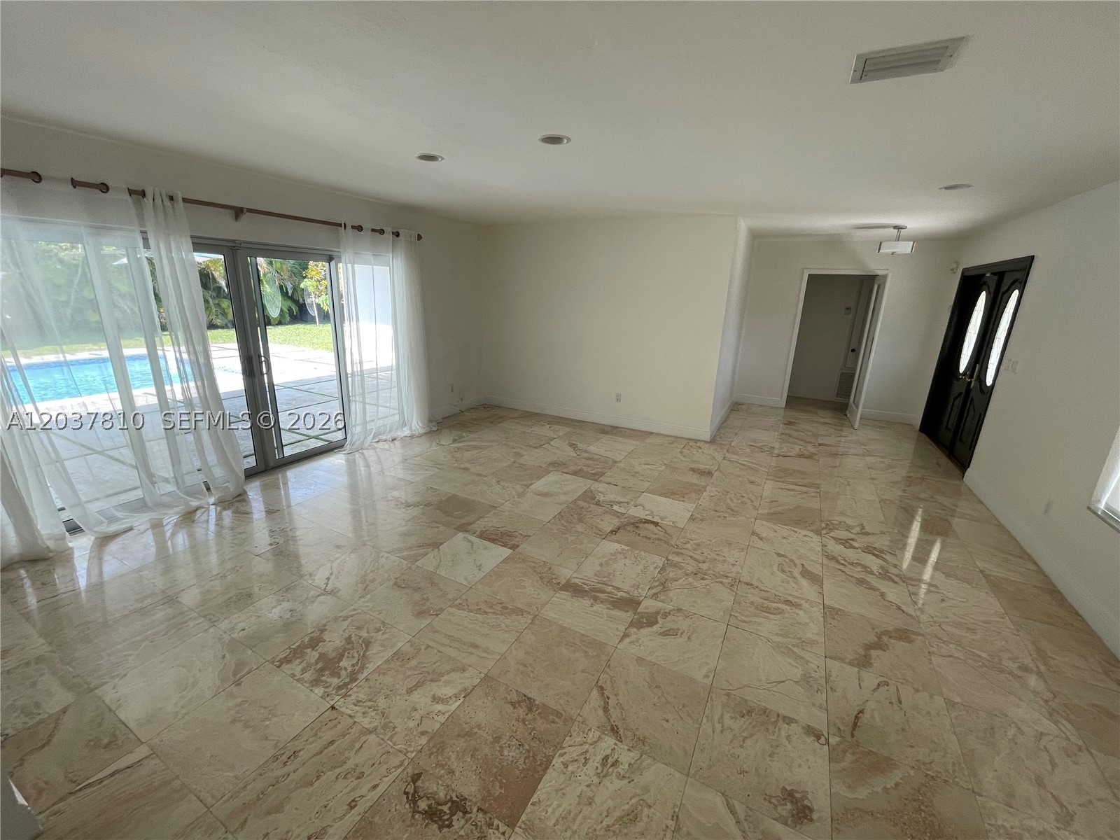 7361 SW 117th Ter Pinecrest, FL 33156