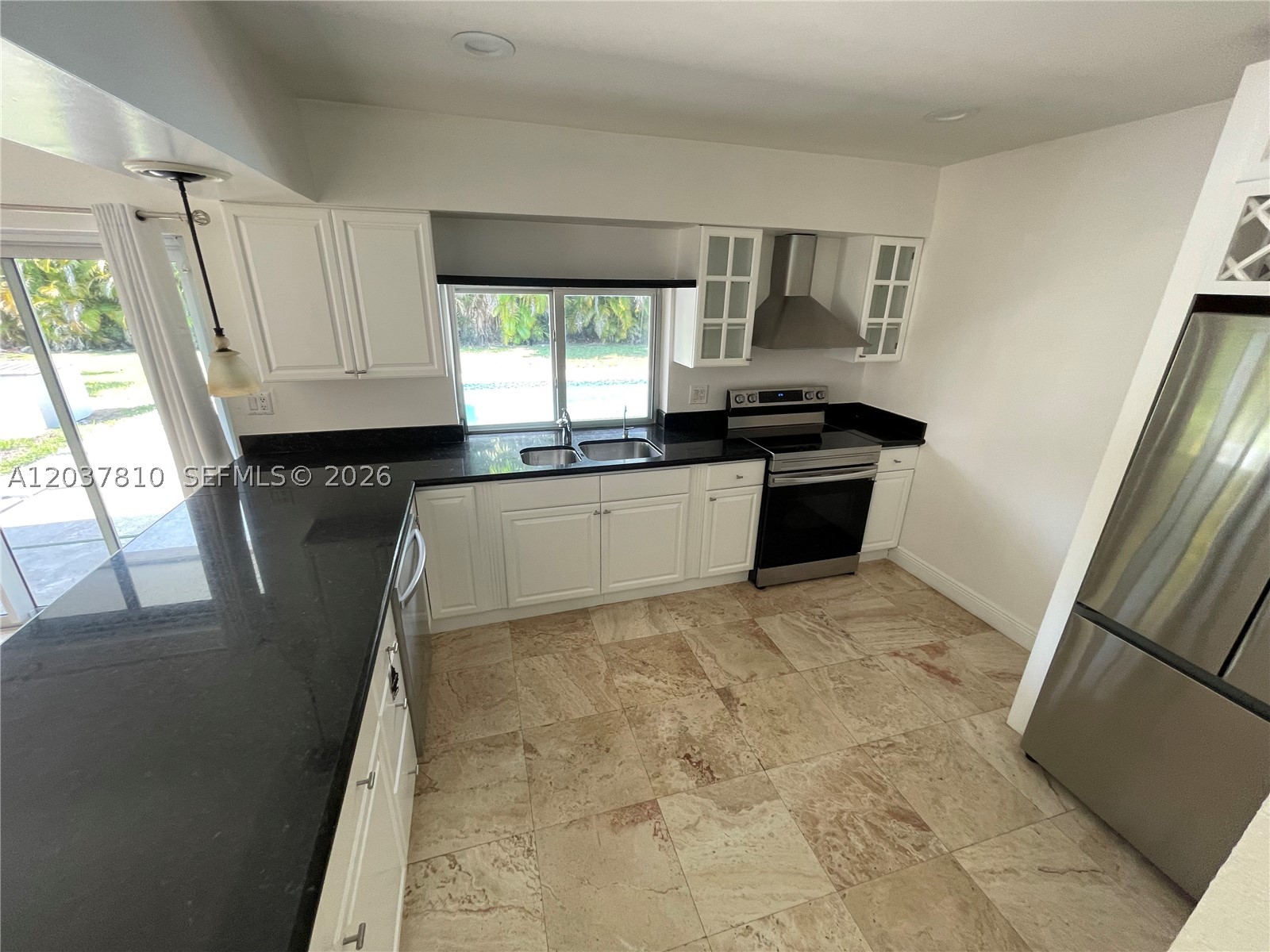 7361 SW 117th Ter Pinecrest, FL 33156