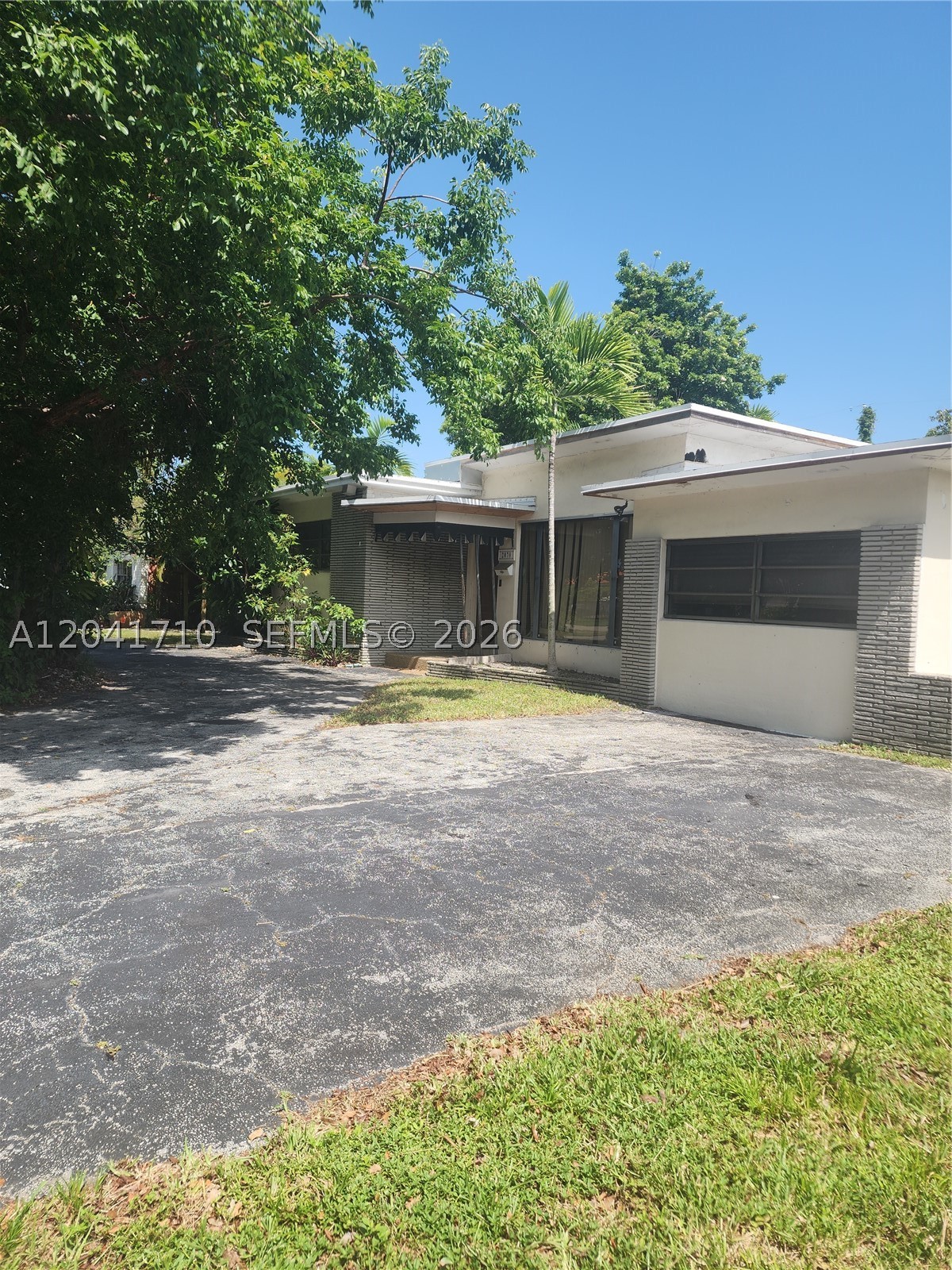 2070 Keystone Blvd North Miami, FL 33181