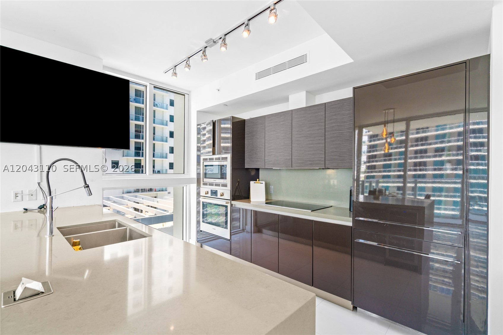 image The Bond on Brickell9
