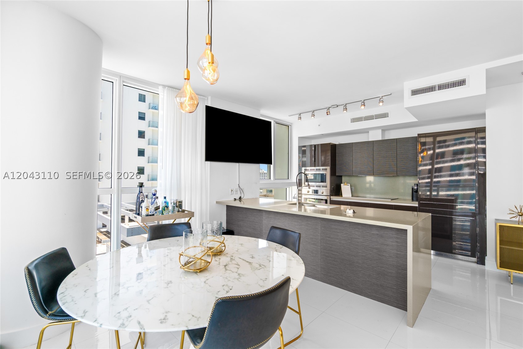 image The Bond on Brickell10