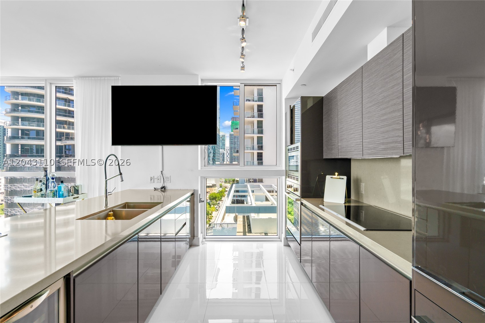 image The Bond on Brickell8
