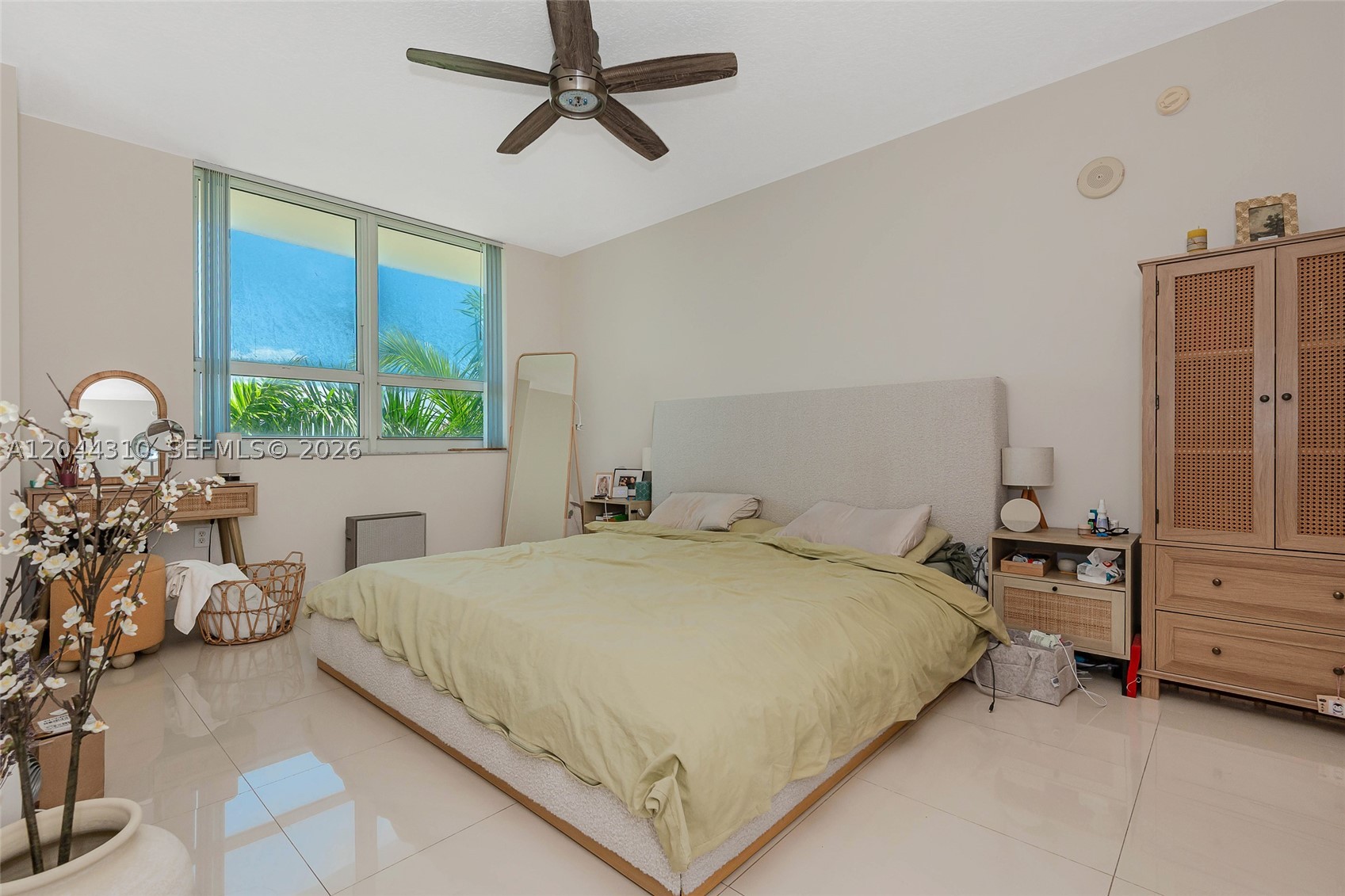 2000 N Bayshore Dr #516 Miami, FL 33137