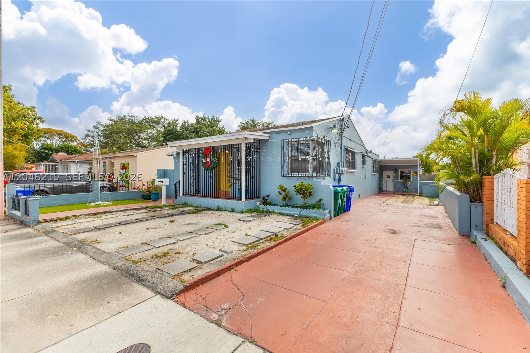 2818 SW 2nd St