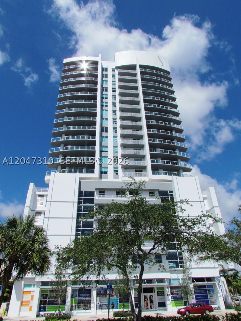 315 NE 3rd Ave #2103
