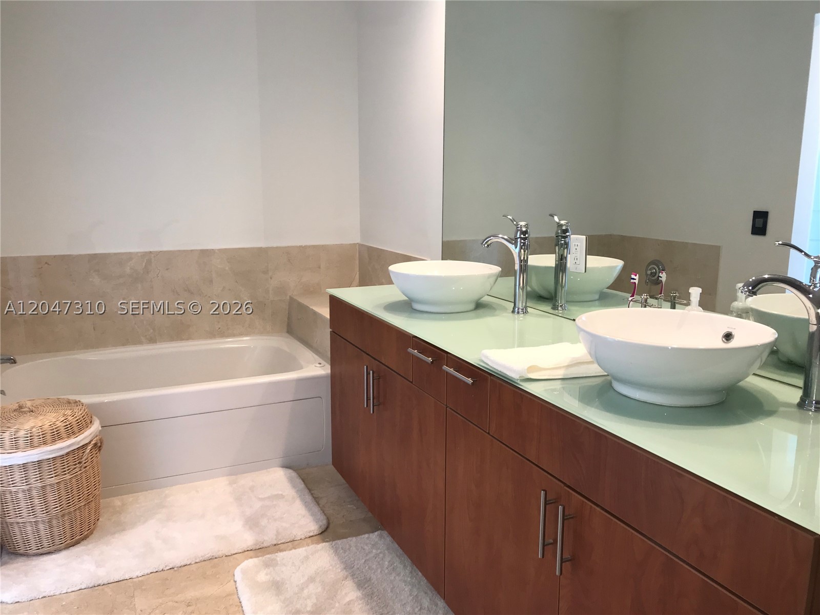 315 NE 3rd Ave #2103 Fort Lauderdale, FL 33301