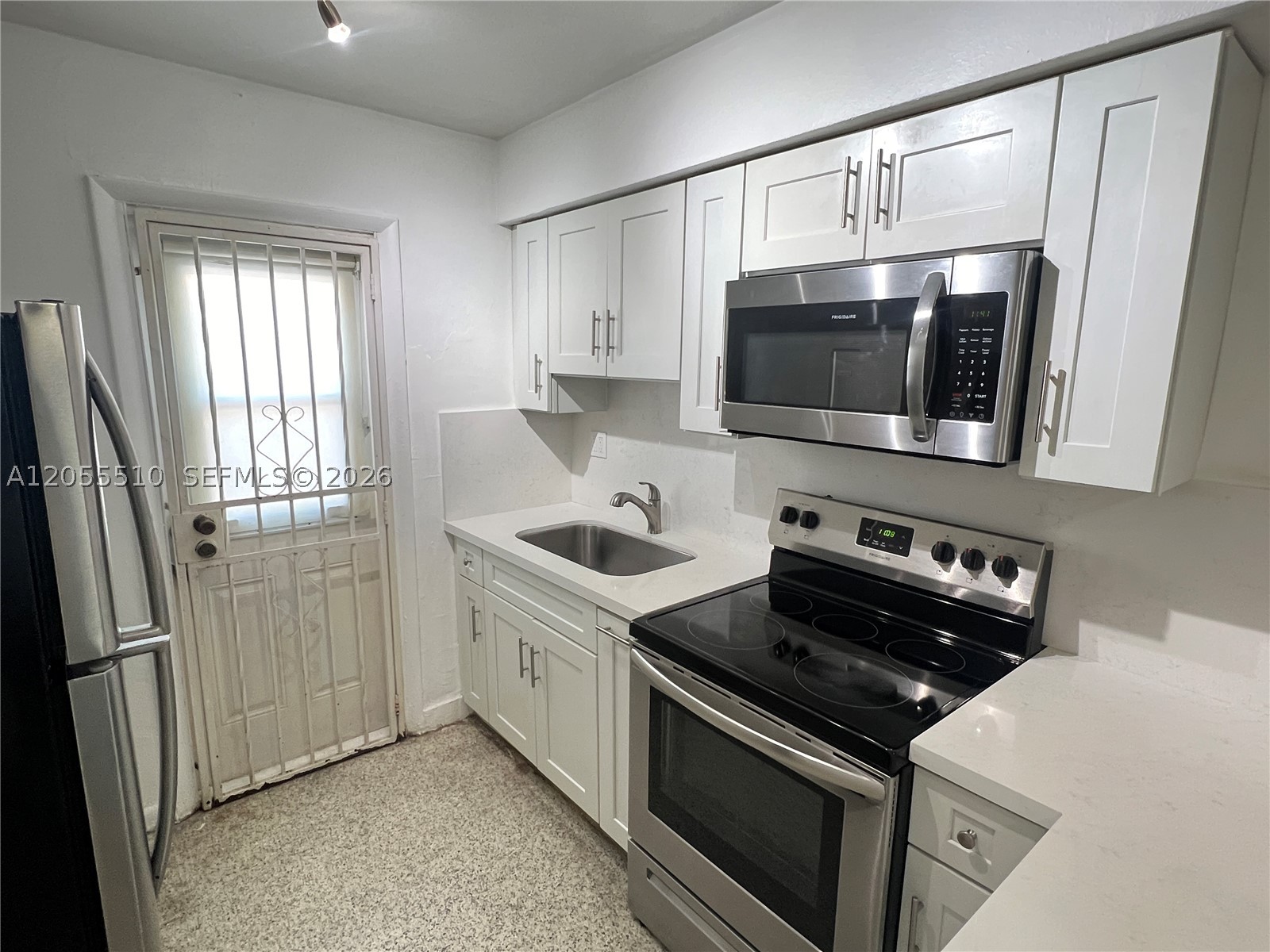 1057 SW 7th St #1 Miami, FL 33130