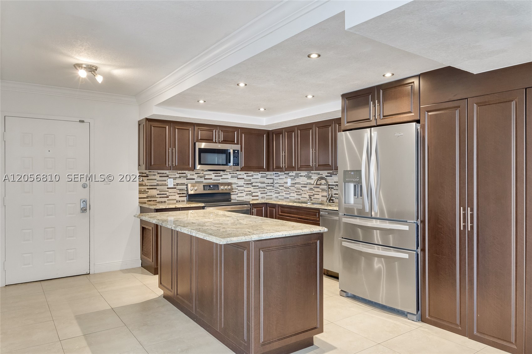 6061 Collins Ave #15D