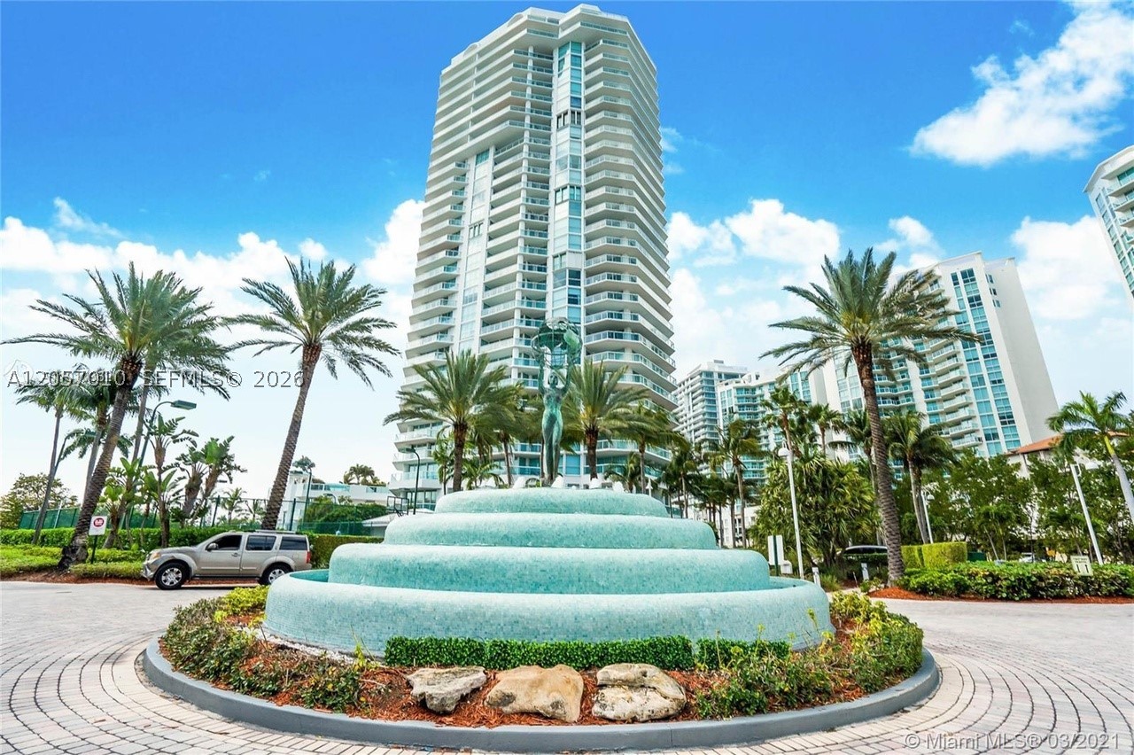 16400 Collins Ave #1942