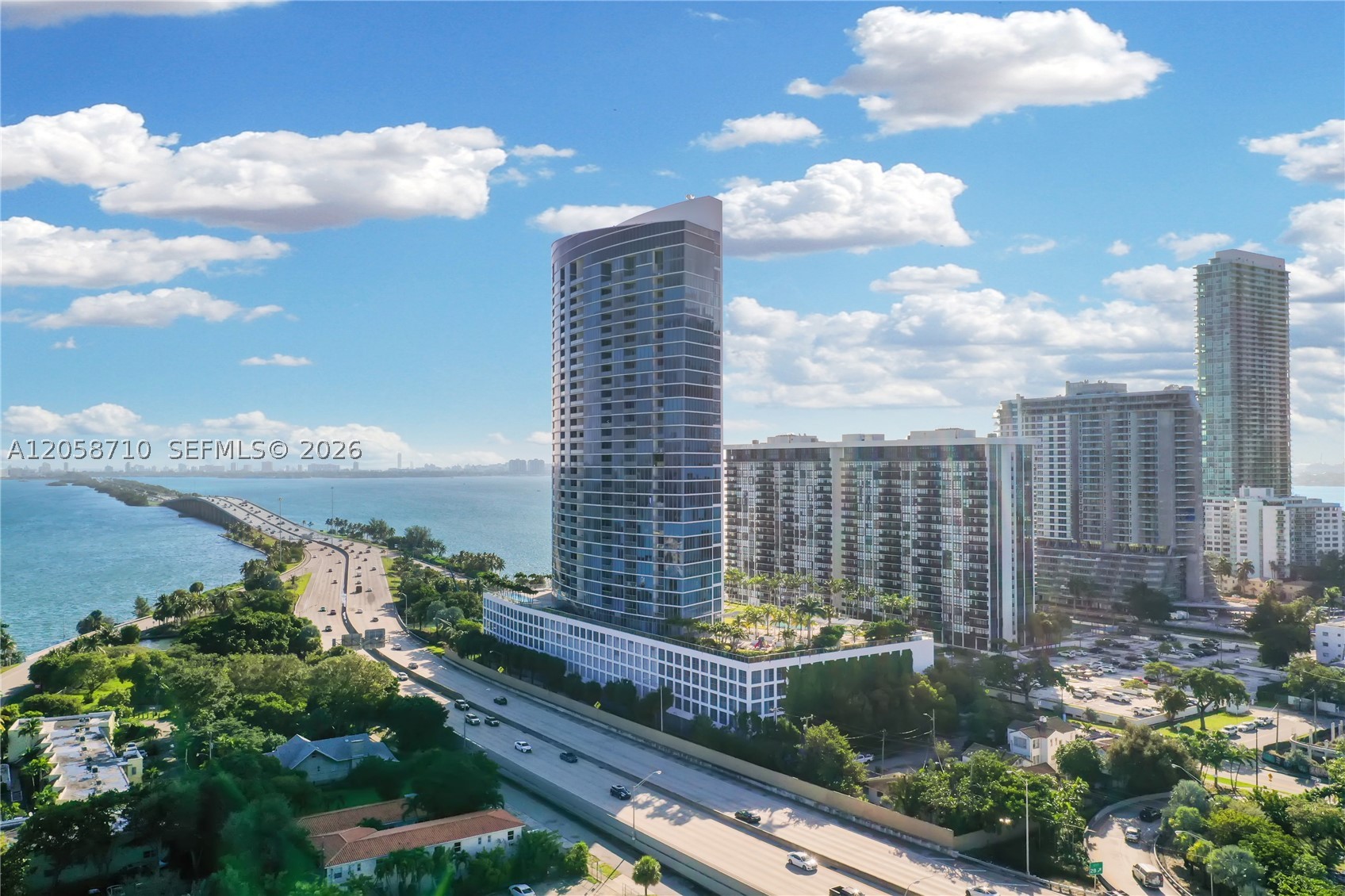 image Blue on the Bay47