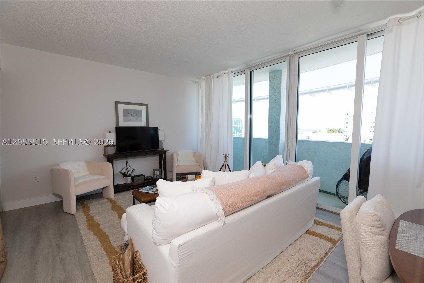 6580 Indian Crk Dr #510 Miami Beach, FL 33141