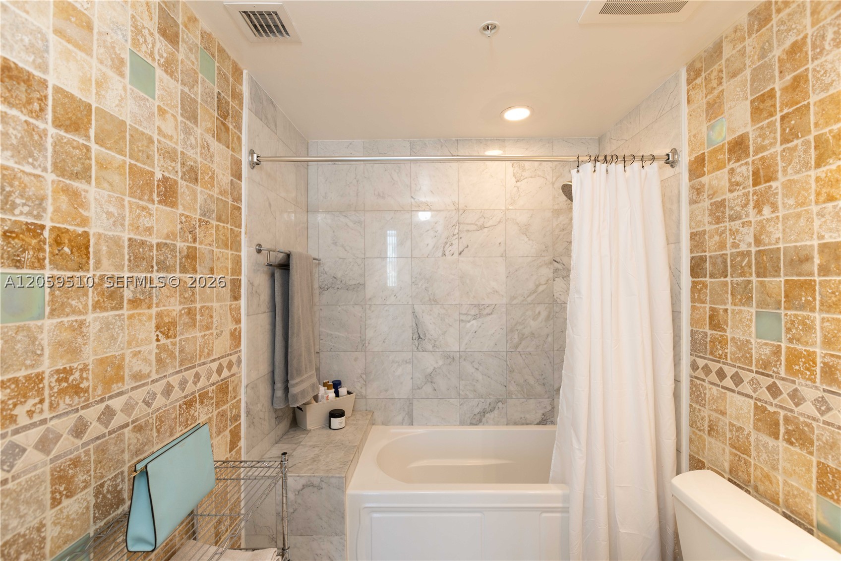 6580 Indian Crk Dr #510 Miami Beach, FL 33141