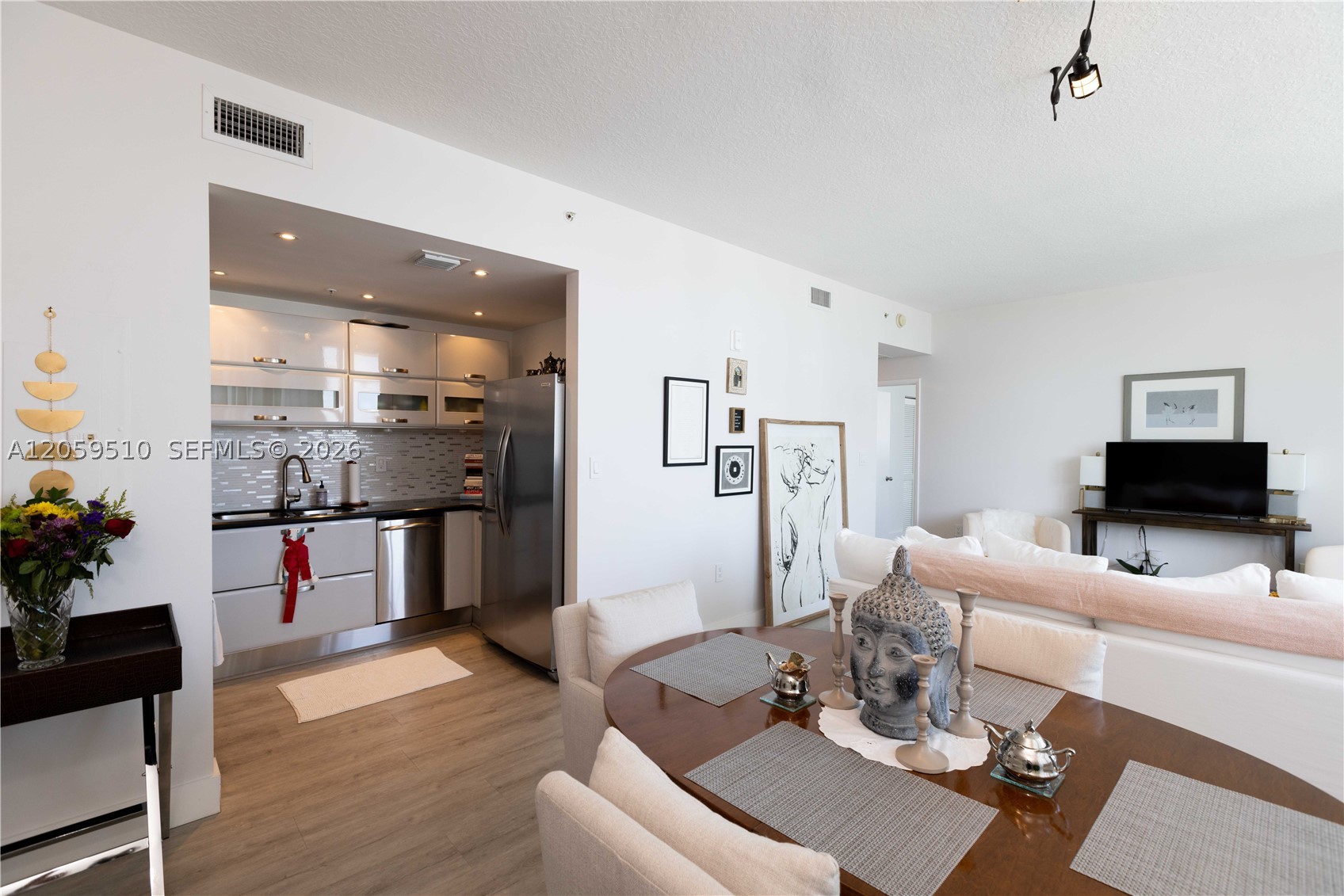 6580 Indian Crk Dr #510 Miami Beach, FL 33141