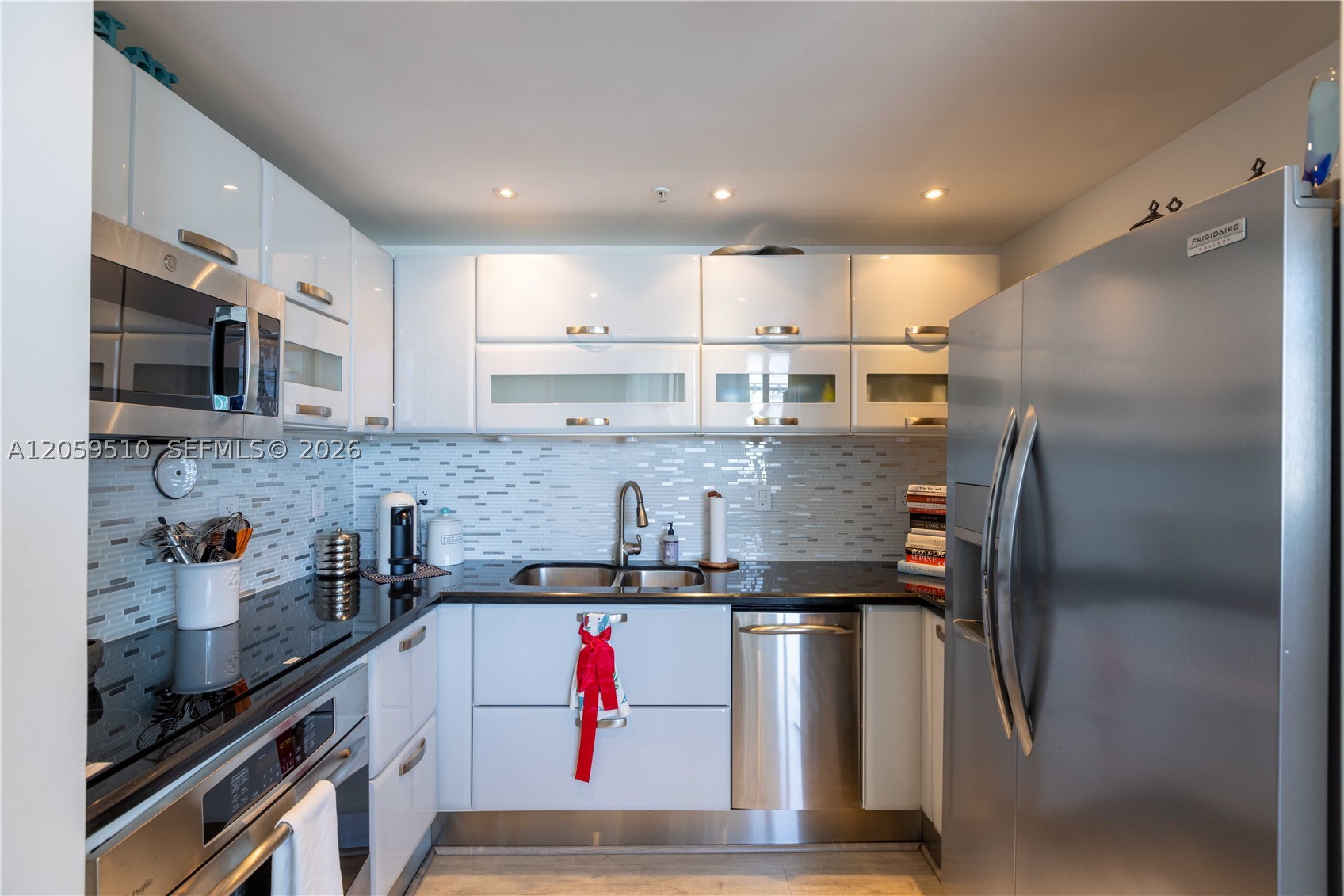 6580 Indian Crk Dr #510 Miami Beach, FL 33141