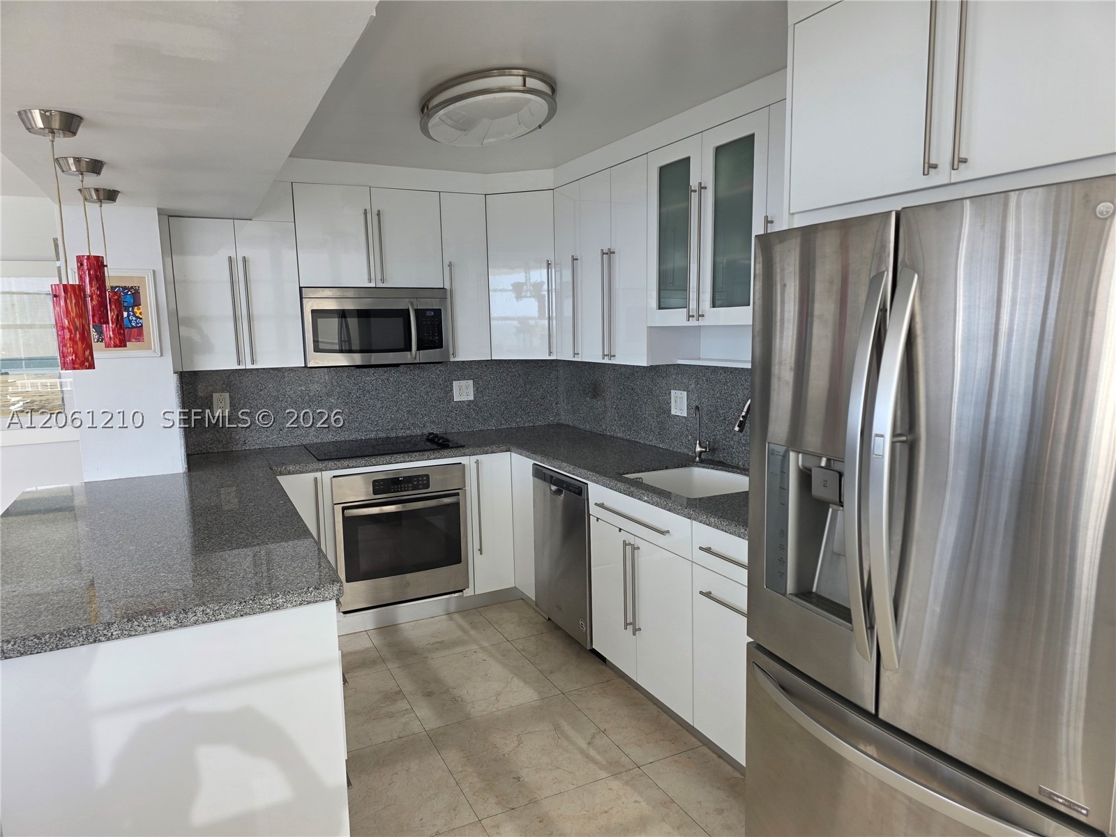 18081 Biscayne Blvd Boat Slip & Unit #1805 Aventura, FL 33160