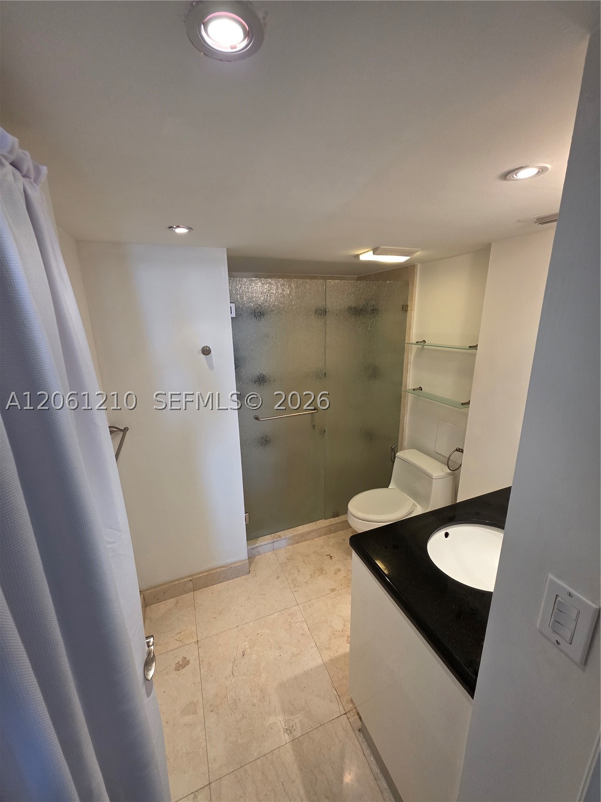 18081 Biscayne Blvd Boat Slip & Unit #1805 Aventura, FL 33160