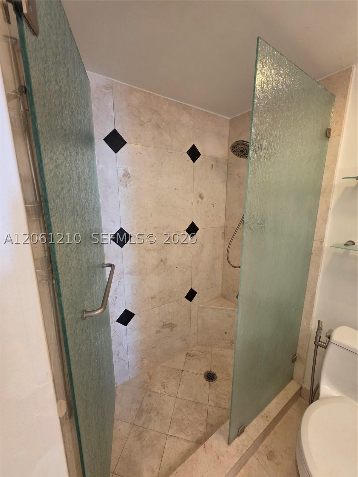 18081 Biscayne Blvd Boat Slip & Unit #1805 Aventura, FL 33160