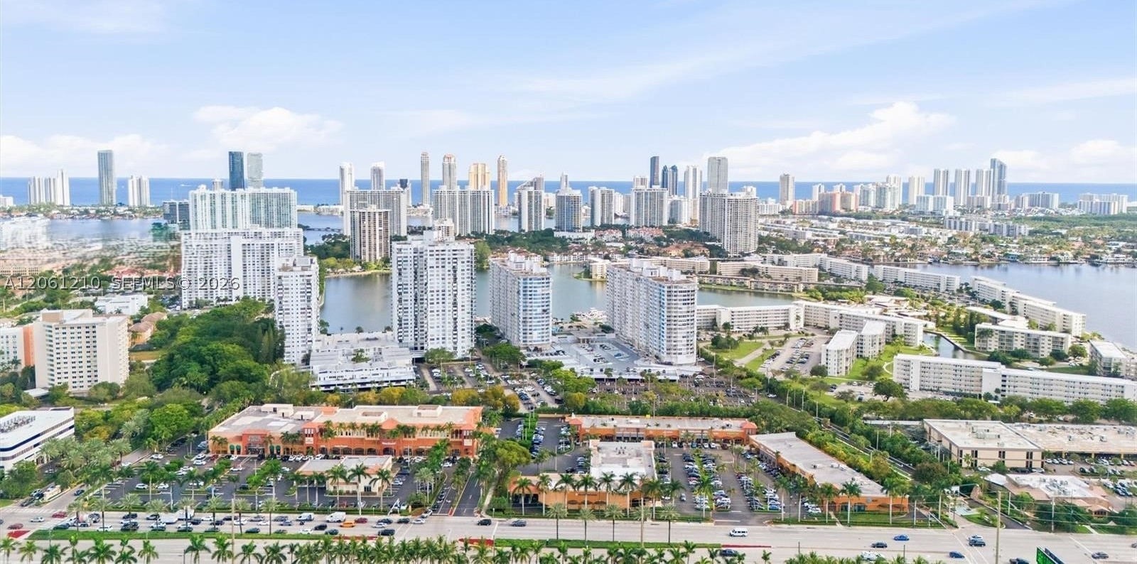 18081 Biscayne Blvd Boat Slip & Unit #1805 Aventura, FL 33160