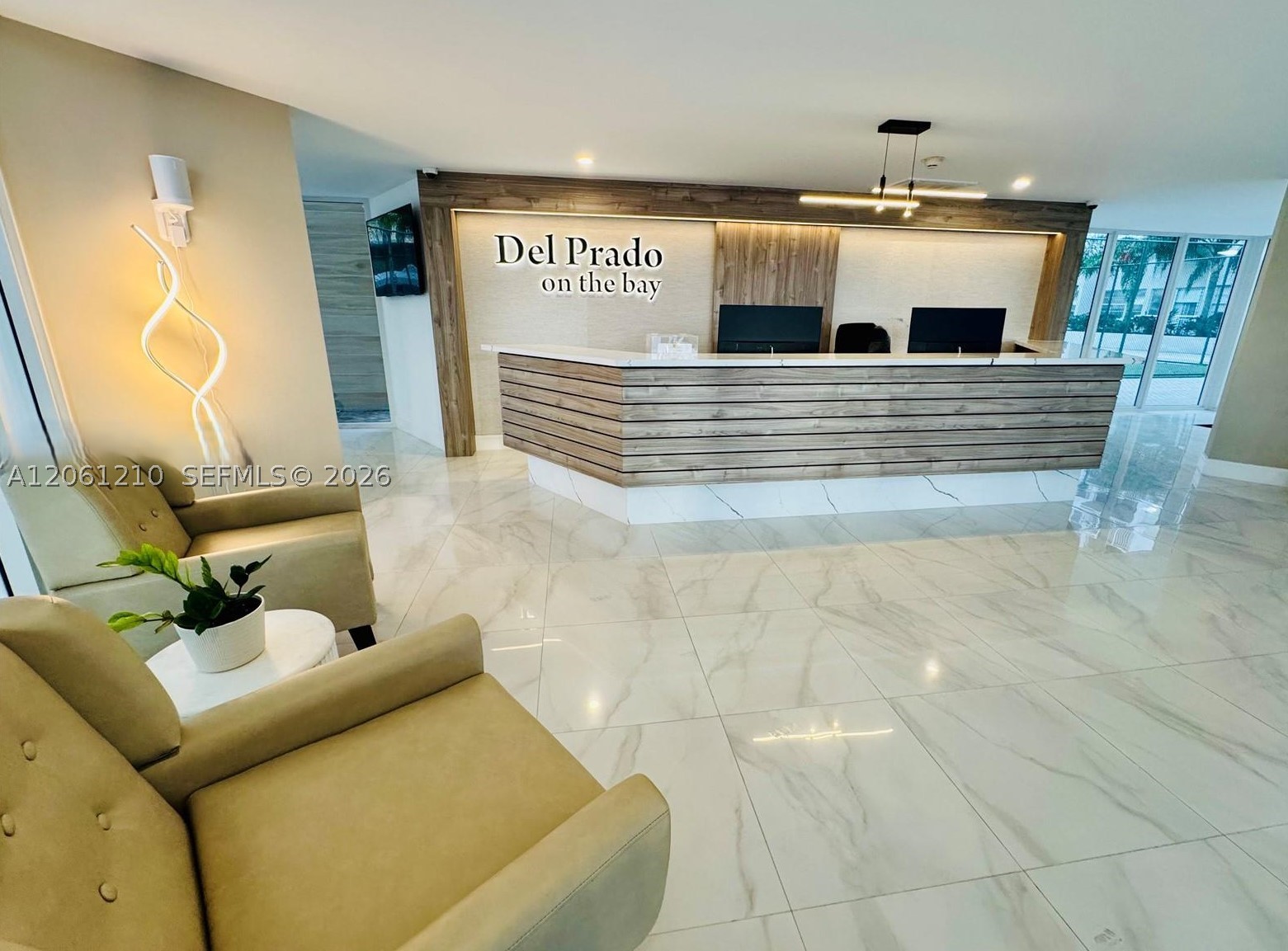18081 Biscayne Blvd Boat Slip & Unit #1805 Aventura, FL 33160