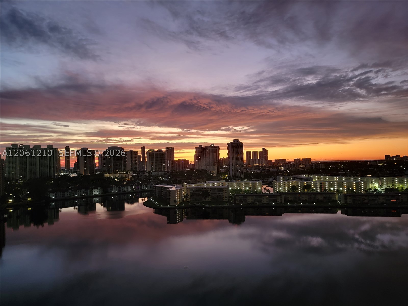 18081 Biscayne Blvd Boat Slip & Unit #1805 Aventura, FL 33160